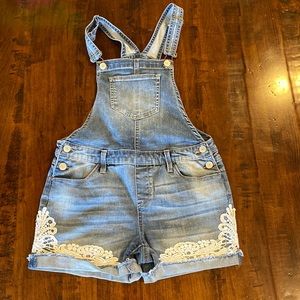 Girls size 14 short overalls. Never worn